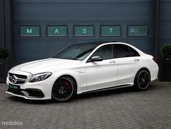 Wit (metallic) Gebruikt 2015 Mercedes S63 AMG AMG Sedan | € 44.740 (Goede deal)