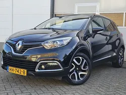 Zwart, metallic lak Gebruikt 2015 Renault Captur Dynamique SUV | € 7.950 (Eerlijke prijs)