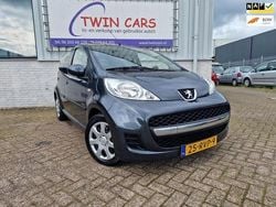 Grijs Gebruikt 2011 Peugeot 107 Sportium Hatchback | € 2.995 (Eerlijke prijs)
