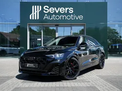 Zwart, metallic lak Gebruikt 2025 Audi Q8 Competition SUV | € 117.888 (Iets duurder)