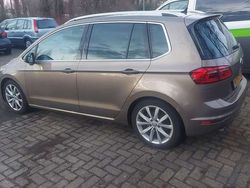 Beige Gebruikt 2015 VW Golf VII Highline Hatchback | € 10.500 (Goede deal)
