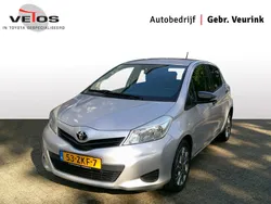 Grijs Gebruikt 2013 Toyota Yaris Comfort Hatchback | € 7.950 (Eerlijke prijs)