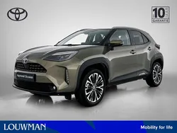 Bruin Gebruikt 2022 Toyota Yaris Cross Executive SUV | € 27.950 (Eerlijke prijs)