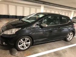 Zwart Gebruikt 2012 Peugeot 208 Access Hatchback | € 3.750 (Eerlijke prijs)