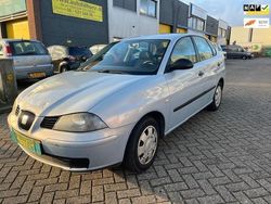 Blauw Gebruikt 2004 Seat Cordoba Stella Sedan | € 1.299 (Duur)