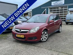 Rood Gebruikt 2008 Opel Vectra Executive Stationwagen | € 2.495