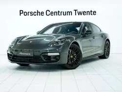 Grijs, metallic lak Gebruikt 2023 Porsche Panamera 4 Platinum Edition Sedan | € 109.900 (Super prijs)