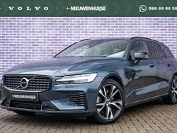 Blauw Gebruikt 2022 Volvo V60 R-Design Stationwagen | € 37.894 (Iets duurder)