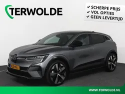 Gris schiste Nieuw 2025 Renault Mégane Komfort Hatchback | € 37.950 (Eerlijke prijs)