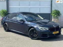 Blauw Gebruikt 2015 BMW 750L Executive Sedan | € 22.950