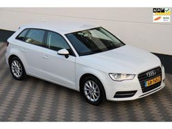 Wit Gebruikt 2015 Audi A3 Attraction Hatchback | € 6.445 (Eerlijke prijs)