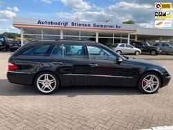 Zwart (metallic) Gebruikt 2005 Mercedes E320 Avantgarde Stationwagen | € 15.950