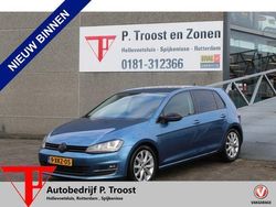 Blauw, metallic lak Gebruikt 2014 VW Golf VII Highline Hatchback | € 8.950 (Iets duurder)