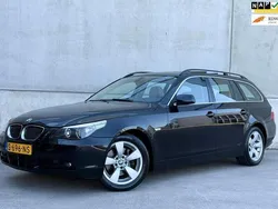 Zwart, metallic lak Gebruikt 2006 BMW 530 Executive Stationwagen | € 6.950 (Goede deal)