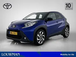 Blauw metallic Gebruikt 2023 Toyota Aygo Limited Hatchback | € 20.950 (Eerlijke prijs)