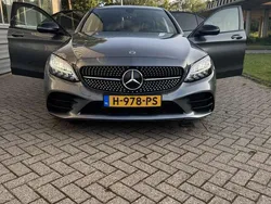 Grijs Gebruikt 2020 Mercedes C180 AMG Sedan | € 28.750 (Eerlijke prijs)