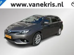 Grijs Gebruikt 2017 Toyota Auris Touring Sports Stationwagen | € 16.997 (Eerlijke prijs)