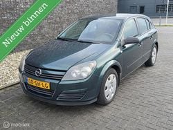 Groen Gebruikt 2006 Opel Astra Enjoy Hatchback | € 1.450 (Eerlijke prijs)