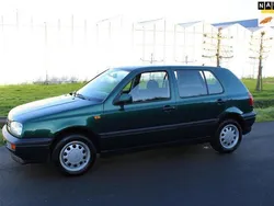 Groen, metallic lak Gebruikt 1995 VW Golf III Hatchback | € 14.950