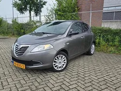 Grijs Gebruikt 2011 Lancia Ypsilon Silver Hatchback | € 4.000 (Eerlijke prijs)