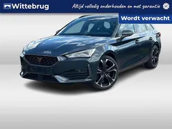 Grijs, metallic lak Gebruikt 2022 Cupra Leon VZ Stationwagen | € 26.950 (Goede deal)