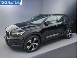 Zwart, metallic lak Gebruikt 2019 Volvo XC40 Momentum SUV | € 21.450 (Eerlijke prijs)