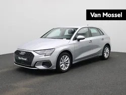Grijs, metallic lak Gebruikt 2022 Audi A3 Sportback Business Hatchback | € 24.445 (Goede deal)