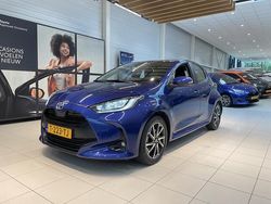 Blauw Gebruikt 2023 Toyota Yaris Hatchback | € 22.950 (Eerlijke prijs)