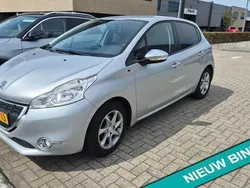 Grijs Gebruikt 2014 Peugeot 208 Style Hatchback | € 5.695 (Eerlijke prijs)