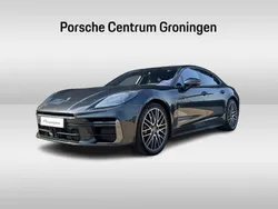 Grijs Nieuw 2024 Porsche Panamera Turbo E-Hybrid Sedan | € 247.414