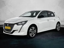 Wit Gebruikt 2022 Peugeot 208 Allure Hatchback | € 20.920 (Iets duurder)