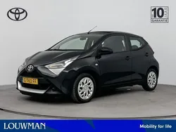 Zwart Gebruikt 2019 Toyota Aygo X-play Hatchback | € 14.445 (Eerlijke prijs)