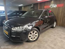 Zwart Gebruikt 2013 Audi A1 Sportback Attraction Hatchback | € 5.290 (Super prijs)