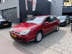Rood Gebruikt 2005 Citroën C5 Exclusive Hatchback | € 2.999 (Goede deal)