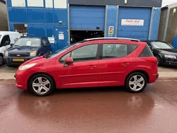 Rood Gebruikt 2009 Peugeot 207 Stationwagen | € 3.350 (Eerlijke prijs)