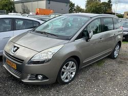 Grijs Gebruikt 2010 Peugeot 5008 MPV | € 3.950
