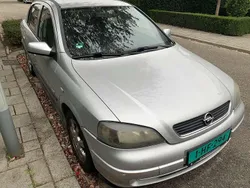 Grijs Gebruikt 2003 Opel Astra Njoy Hatchback | € 750 (Eerlijke prijs)