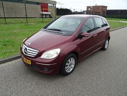 Rood Gebruikt 2007 Mercedes B170 MPV | € 2.395 (Iets duurder)