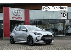 Grijs Gebruikt 2022 Toyota Yaris Hybrid Active Hatchback | € 19.900 (Eerlijke prijs)