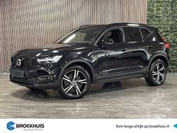 Zwart, metallic lak Gebruikt 2021 Volvo XC40 R-Design SUV | € 31.900 (Eerlijke prijs)