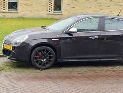 Zwart Gebruikt 2013 Alfa Romeo Giulietta Hatchback | € 6.750 (Eerlijke prijs)
