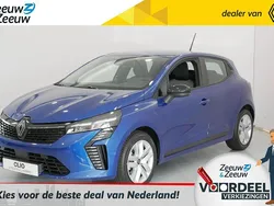 Bleu iron Nieuw 2024 Renault Clio V Evolution Hatchback | € 26.154 (Goede deal)