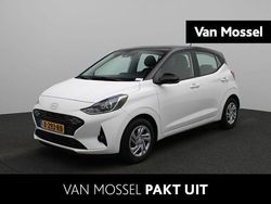 Wit Gebruikt 2024 Hyundai i10 Premium Hatchback | € 16.240 (Eerlijke prijs)