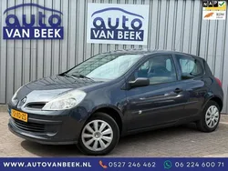 Grijs Gebruikt 2007 Renault Clio II Business Hatchback | € 1.750 (Eerlijke prijs)
