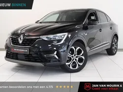 Zwart, metallic lak Gebruikt 2022 Renault Arkana Intens SUV | € 23.440 (Eerlijke prijs)