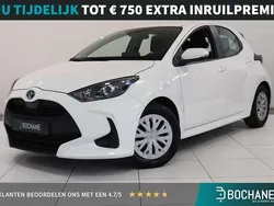Wit Gebruikt 2022 Toyota Yaris Hybrid Active Hatchback | € 18.400 (Goede deal)