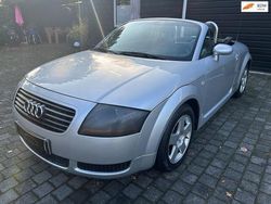 Grijs, metallic lak Gebruikt 2000 Audi TT Roadster Cabriolet | € 4.750 (Eerlijke prijs)