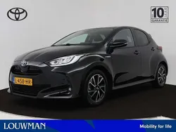 Zwart Gebruikt 2021 Toyota Yaris Hybrid Style Hatchback | € 21.445 (Eerlijke prijs)