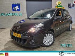 Zwart Gebruikt 2011 Renault Clio II Authentique Hatchback | € 3.250 (Eerlijke prijs)