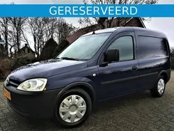 Blauw Gebruikt 2005 Opel Combo MPV | € 4.295 (Eerlijke prijs)